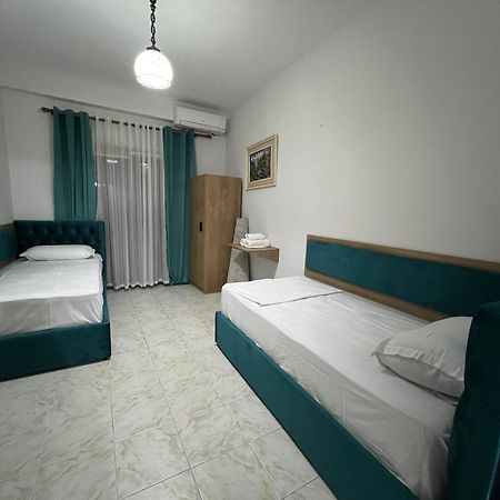 Sisterhood Hostel-Female Only Tirana Extérieur photo
